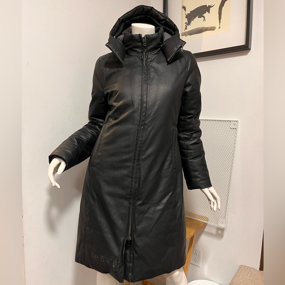 m0851 Black Winter Parka with Removable Hood size: 6